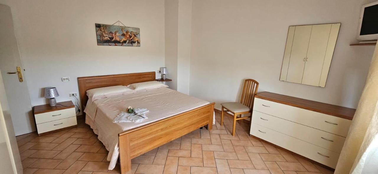 Delizioso Appartamento Collinare Limigiano Exterior photo